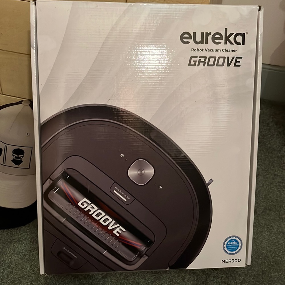 Eureka Groove Robot Vacuum Cleaner